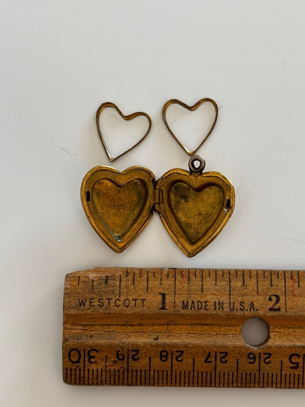 VTG Heart Locket - Picture 2 of 9